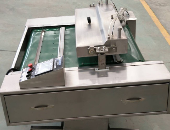 滾動單封條真空包裝機使用現場