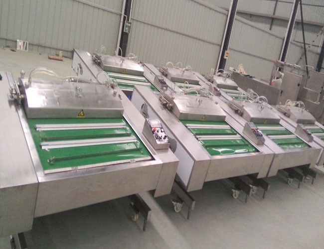 滾動雙封條真空包裝機使用現場